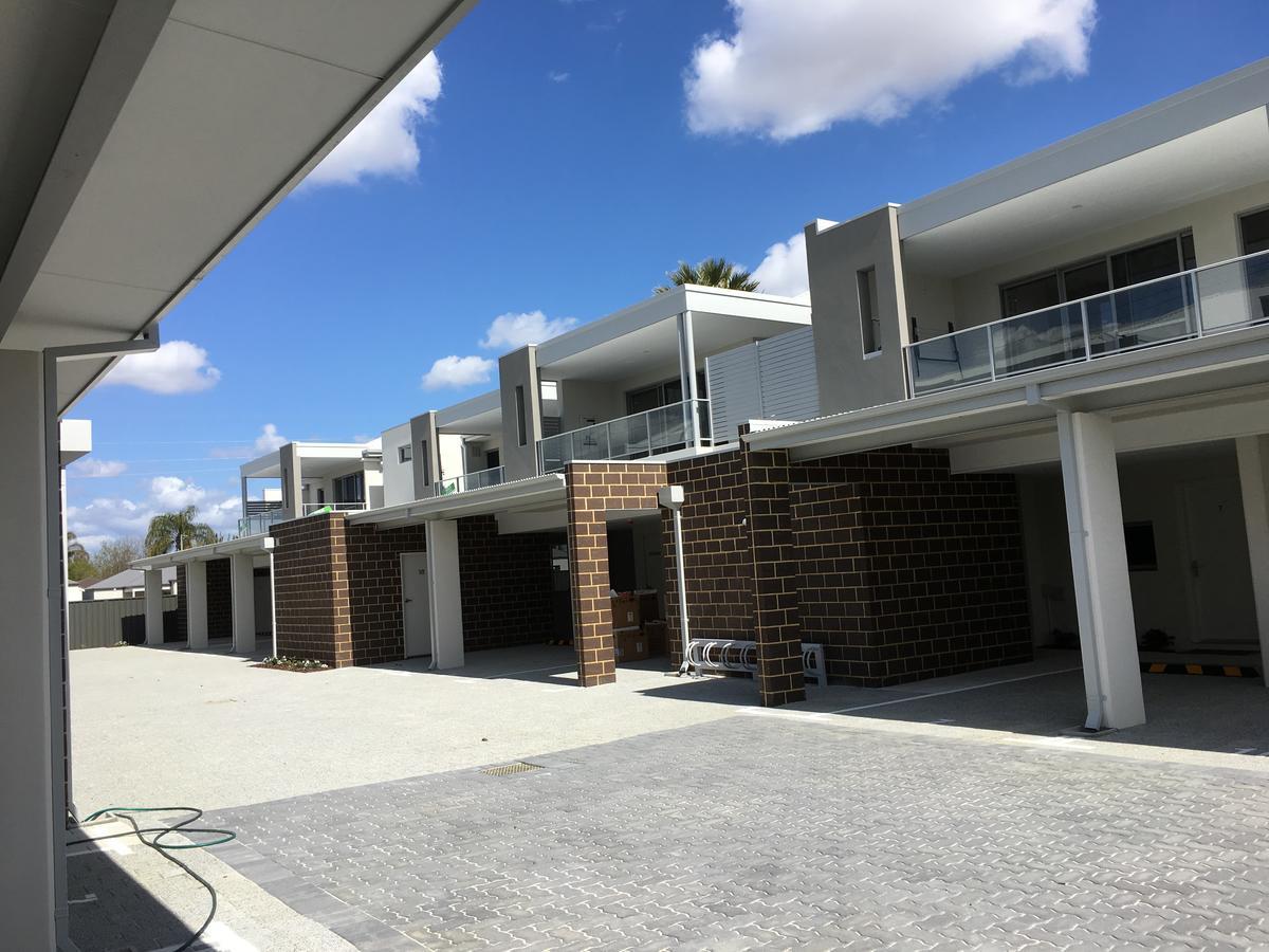 Apartment In Queens Park Perth Exterior foto