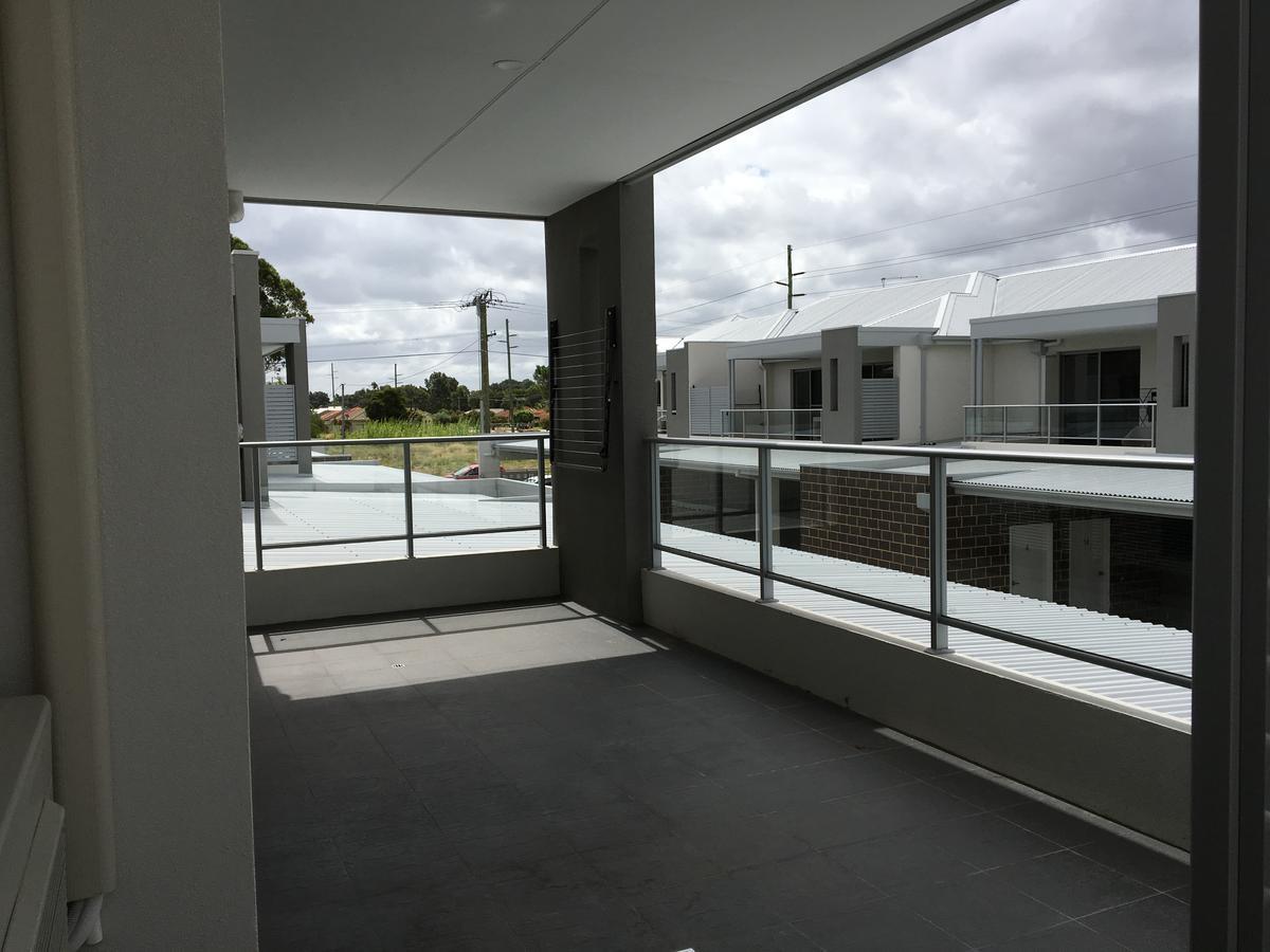 Apartment In Queens Park Perth Exterior foto
